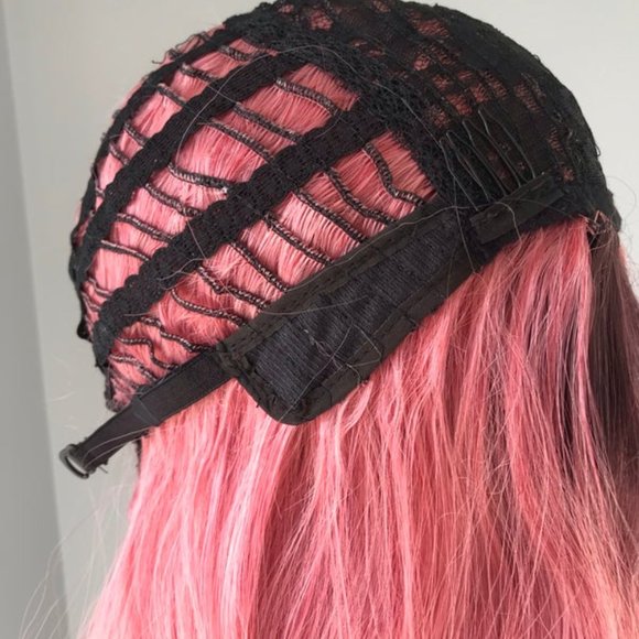 ✨HOST PICK ✨ Rooted Pink Body wave Wig - Picture 4 of 5